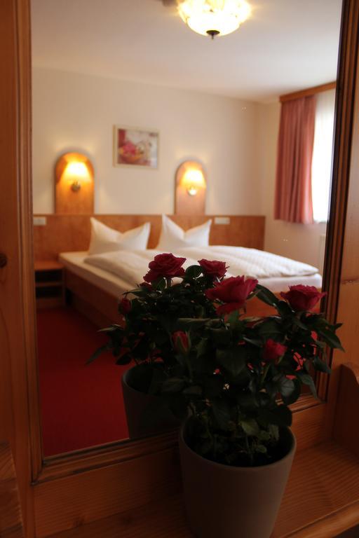 Gasthaus& Pension Zum Roten Haus บาดชานเดา ห้อง รูปภาพ